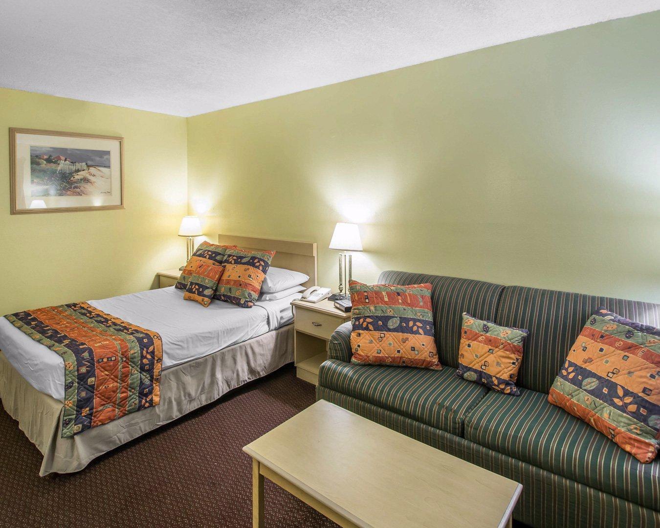 Econo Lodge Inn & Suites Maingate Central Kissimmee Exterior photo